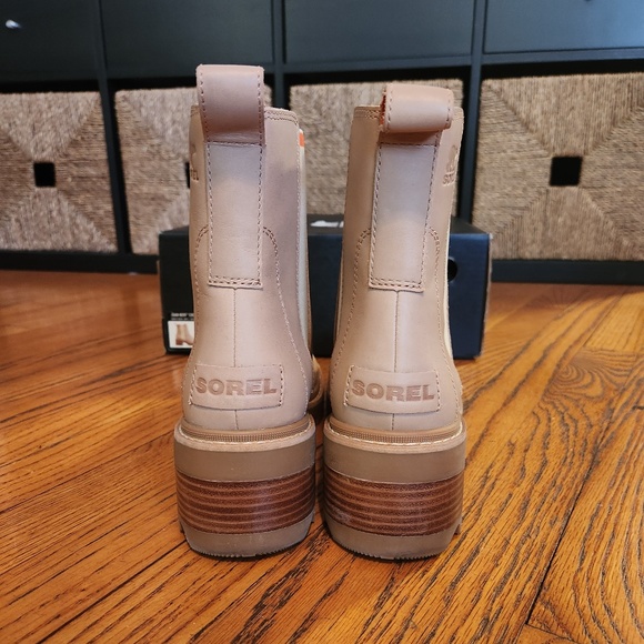 Sorel Joan Now Chelsea Boot Size 11 in Honest Beige, Gum - Picture 10 of 15